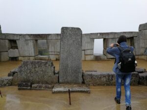 3 window temple