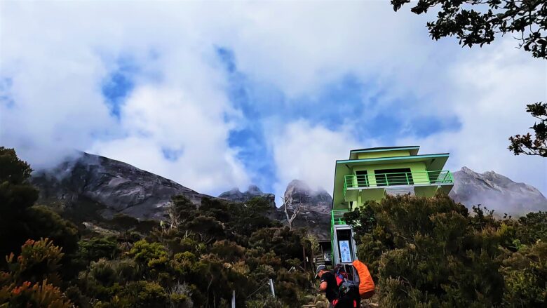 キナバル山の登山