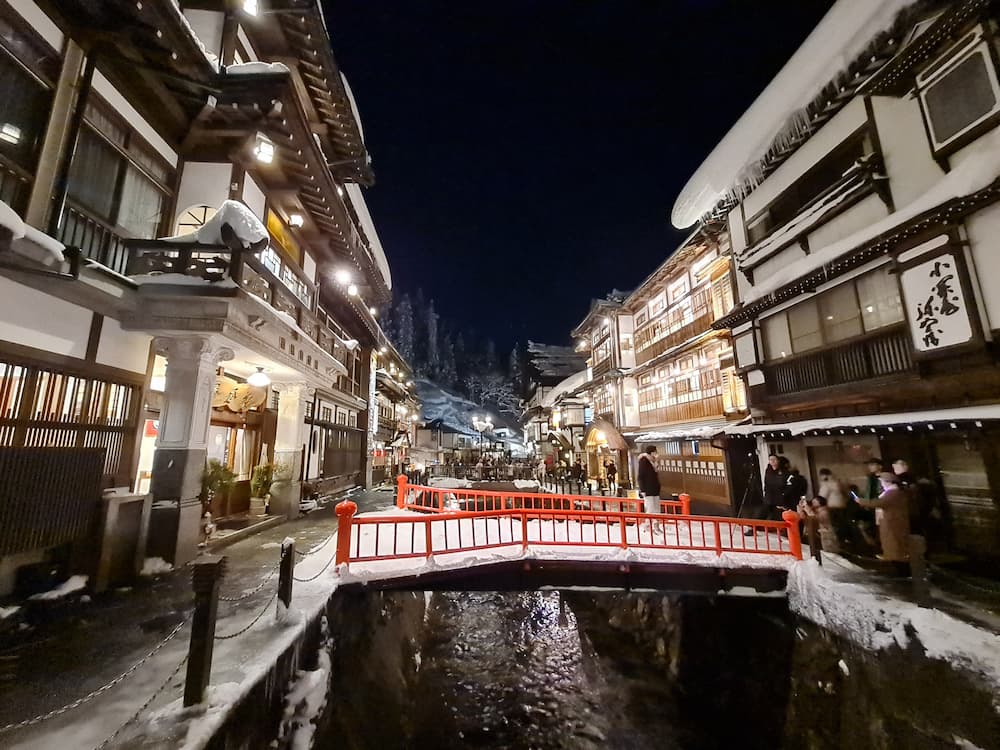 銀山温泉